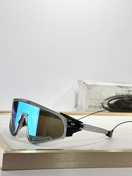 Picture of Oakley Sunglasses _SKUfw73428127fw
